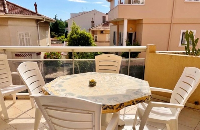 Homerez - 200 m away from the beach! Beautiful appartement for 6 ppl. at Fréjus