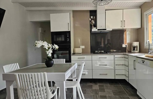 Homerez - Apartment in Deshaies