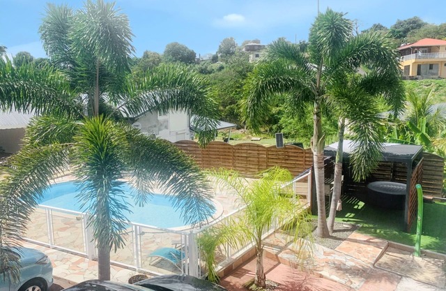 Homerez - Apartment in Le Gosier, shared pool