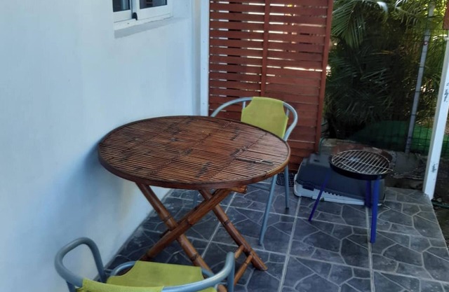 Homerez - Apartment with Sea View - Saint Joseph