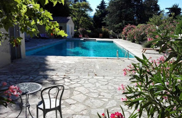 Homerez - Appartement 11 km away from the beach for 2 ppl. with shared pool