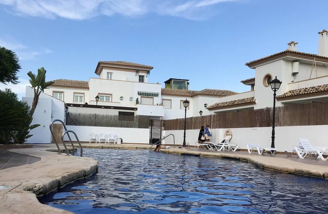 Homerez - Appartement 8 km away from the beach for 4 ppl. with shared pool