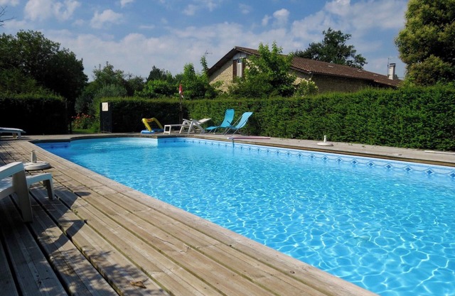 Homerez - Apt Blaignac + shared pool
