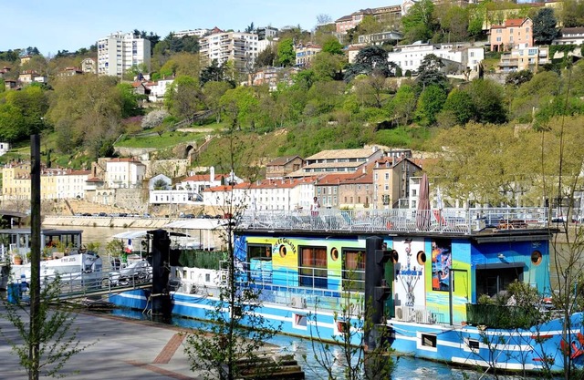 Homerez - Beautiful appartement for 2 ppl. with terrace at Lyon