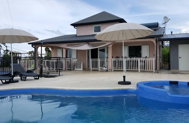 Homerez - Big villa 5 km away from the beach for 25 ppl. with swimming-pool