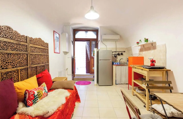 Homerez - Charming Apartment in Bari's City Centre - 50 m² - Parking