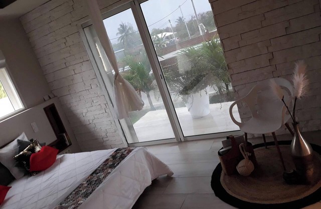 Homerez - Charming House in Le Moule with Jacuzzi