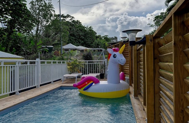 Homerez - Charming Villa in Gros-Morne with Private Pool