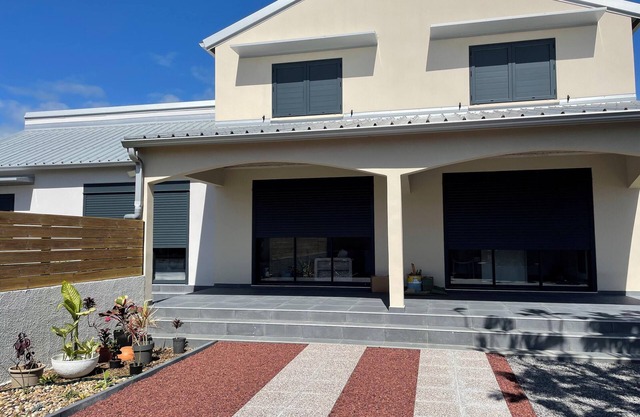 Homerez - Cosy Villa in Bras-Panon with Pleasant Garden