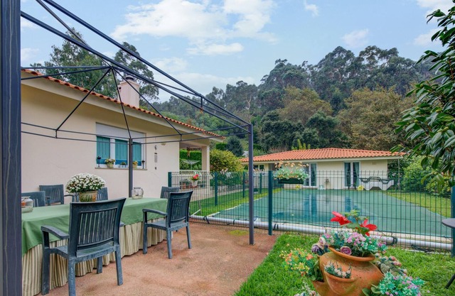 Homerez - House 1 km away from the beach for 7 ppl. with shared pool at Afife