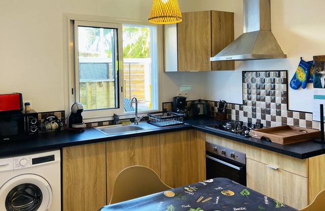 Homerez - House for 8 ppl. with swimming-pool and spa at Vincendo, Saint-Joseph
