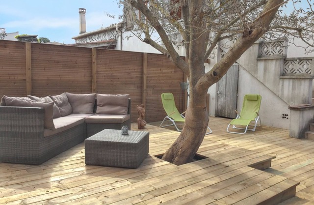 Homerez - House in Agde with Garden.