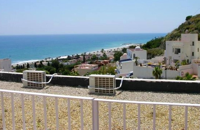 Homerez - Nice appartement 500 m away from the beach for 6 ppl. with shared pool