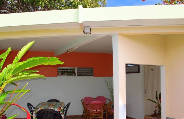 Homerez - Nice appartement for 2 ppl. with garden and terrace at Port-Louis