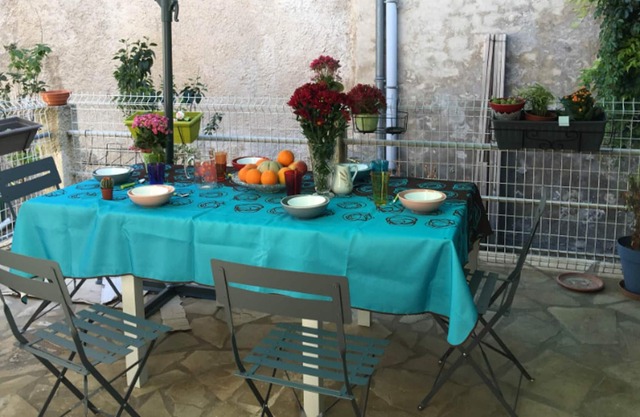 Homerez - Nice house for 8 ppl. with terrace at Céreste