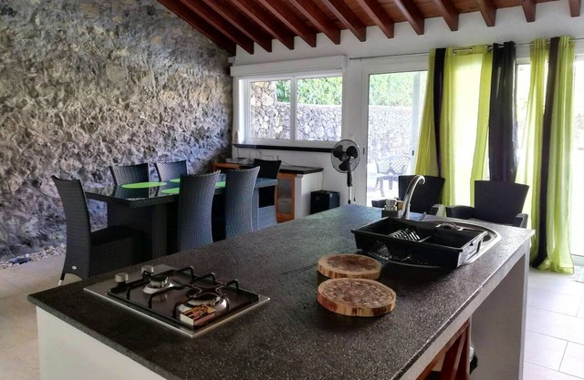 Homerez - Property for 2 ppl. with swimming-pool and terrace at Rabo de Peixe