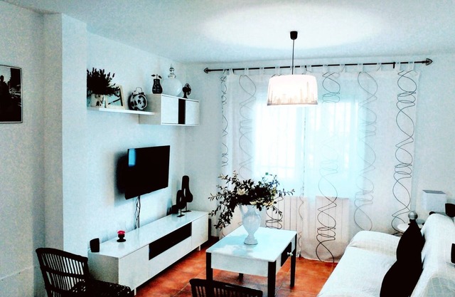 Homerez - Spacious house in Almagro with garden and 3 bedrooms
