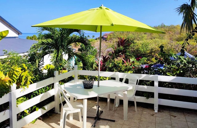 Homerez - Studio 1 km away from the beach for 2 ppl. with sea view at Marigot