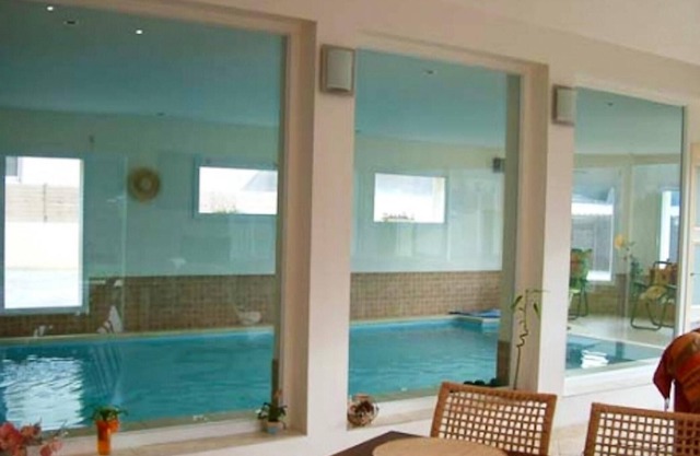 Homerez - Villa for 12 ppl. with swimming-pool, jacuzzi and garden at Saint-Nic