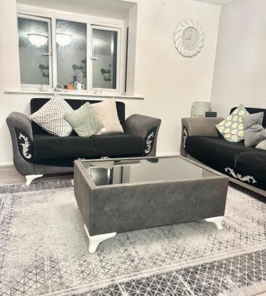 Homey Snug 2 Bed Flat Located In Wembley