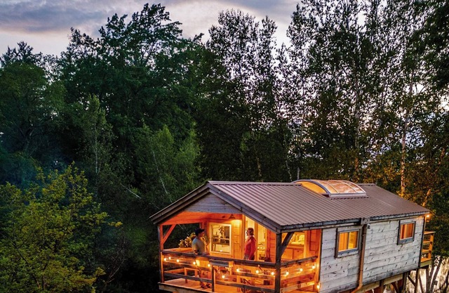 Honey Pond Treehouse