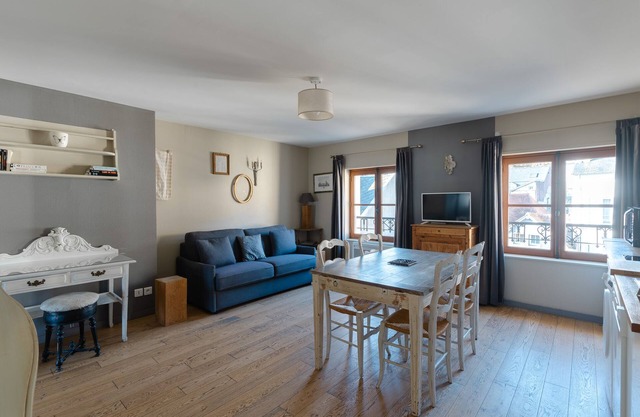 Honfleur. 4 PEOPLE. LUMINOUS. PERFECT LOCATION. PRIVATE PARKING. FREE WIFI