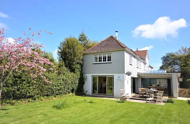 Hope Cottage - a house that sleeps 10 guests in 5 bedrooms