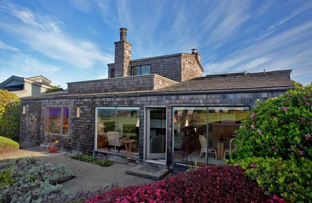 Horizon - On the 15th fairway, nice views, great rooftop deck.