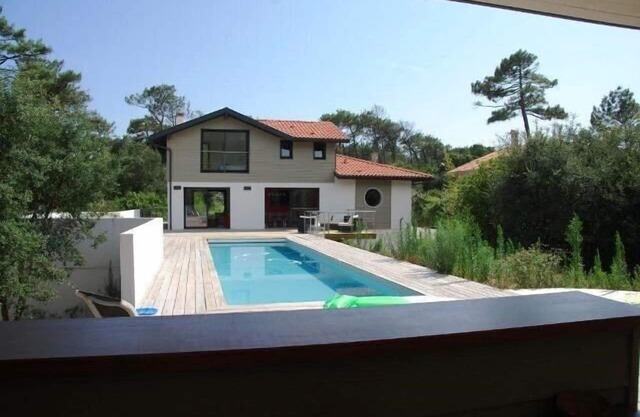 Hossegor “LA DESIRADE” Magnificent villa with swimming pool for 10 people.