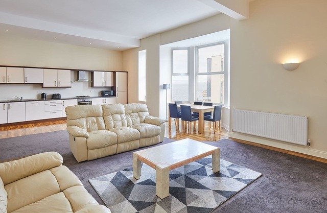Host & Stay | Sea View, Montague Apartments
