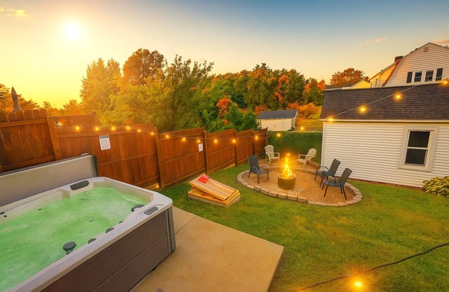 Hot Aug Deals! Bourbon Trail + Fire Pit+ Hot Tub!