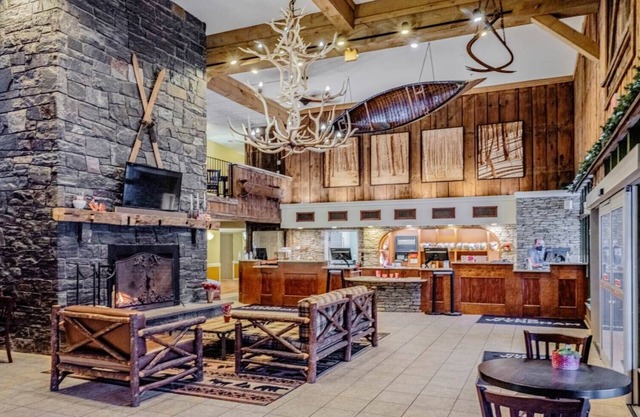 Hot SKI-in SKI-out Rentals Bentley Brook Resort!