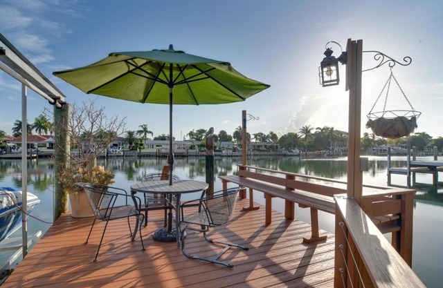 Hot Tub and Boat Dock St Pete Beach Paradise