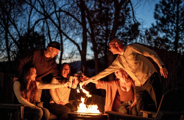 Hot Tub, Fire Pit, Bocce Ball+