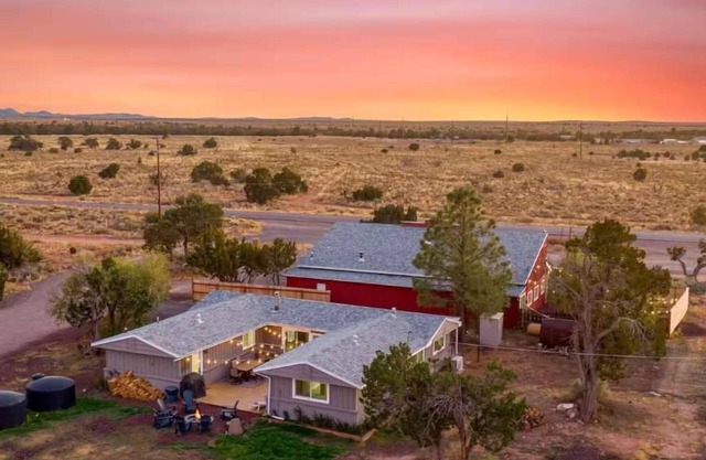 Hot Tub, Grill, Fire Pit | 25 mins to Grand Canyon