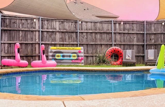 Hot Tub/Pool/Arcade/2 Game Rooms