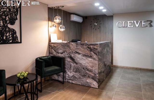 Hotel CLEVER