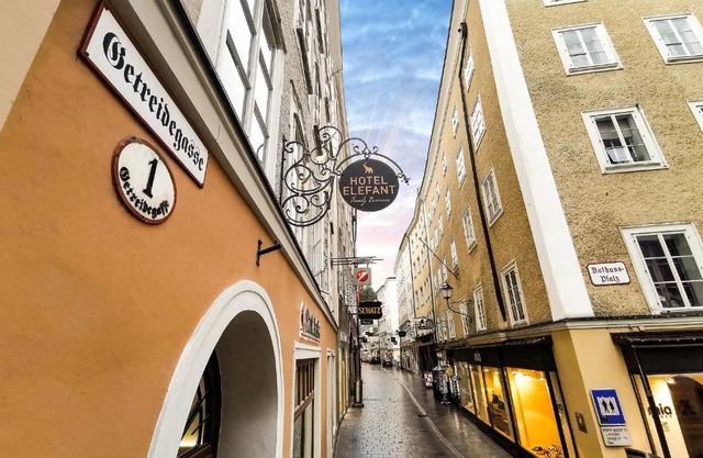Hotel Elefant Family Business