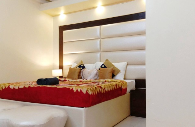Hotel Hiline (A Budget Deluxe Beach Nearby Hotel)