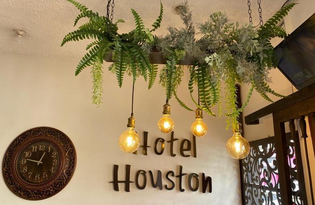 HOTEL HOUSTON