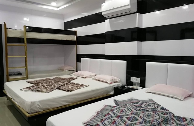 Hotel Laabh