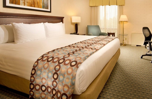 Hotel Lotus Kansas City Stadium