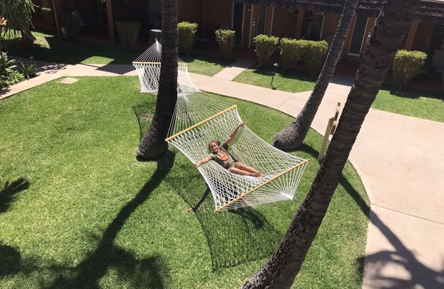 Hotel Moloka’i - AC, Restaurant, Bar, Pool, BBQ Grills, Kitchenette, Lanai, Wifi