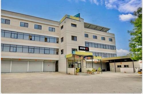 Hotel O Grand Executive