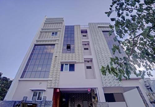 Hotel O Home Luxury Stay Near Cosmopolis