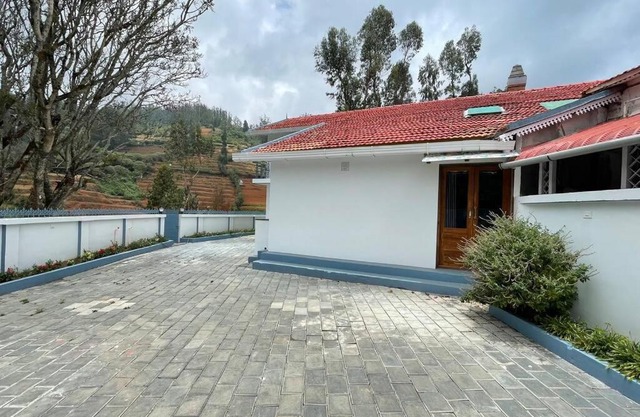 Hotel Pentoz Bellevue Cottage, Ooty