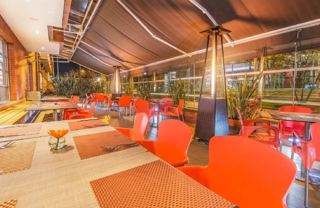 Hotel Plaza Suites