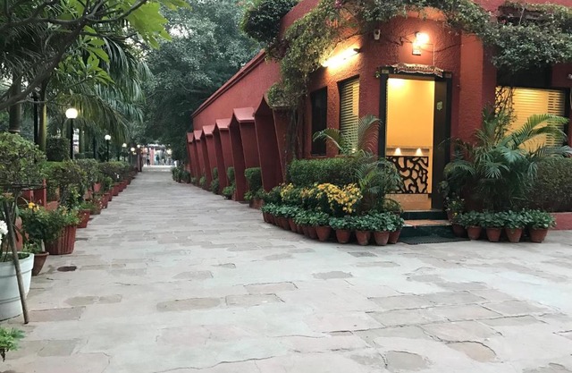 Hotel Sheela, 100m from Taj Mahal