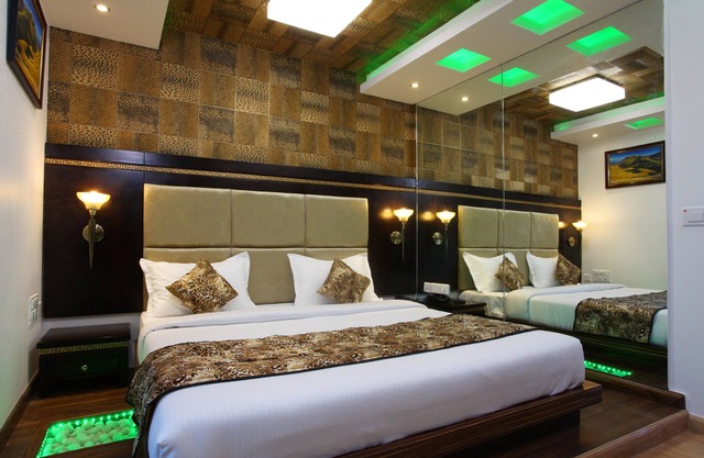 Hotel Tigers Roare'