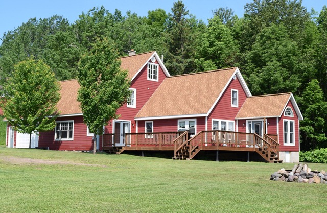 Houghton Canal Rocky Shore Retreat